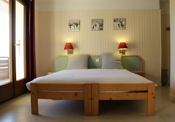 Triple room for 1 adult - Hôtel VVF Villages Saint François Longchamp - Saint François Longchamp 