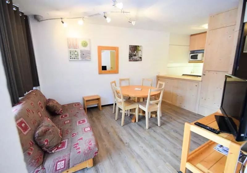 2 Bedrooms for 6 People - Residence Le France - Plagne Centre