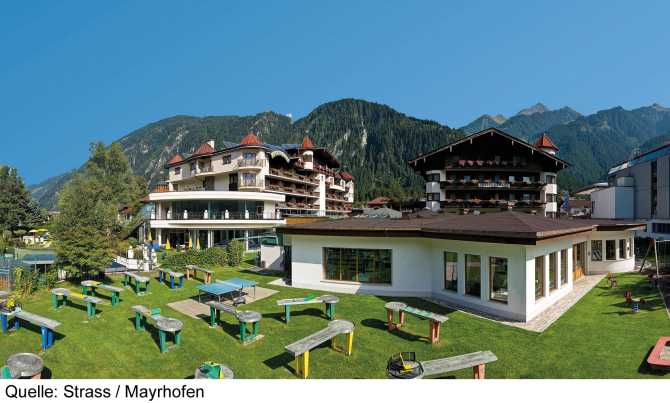 Room 2 adults with Halfboard - Sport & Spa Hotel Strass - Mayrhofen