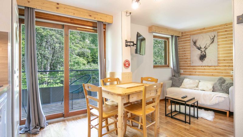 Studio for 5 People with Mountain View - Studio V. DU BACHAT MELEZES C N°23 - ST5 - Chamrousse