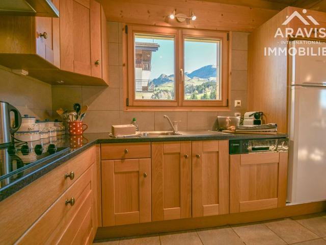 Spacious Independent Chalet, 4 Bedrooms, Sleeps 8, Near Ski Slopes and Trails! FR-1-391-47 - Le Grand Bornand
