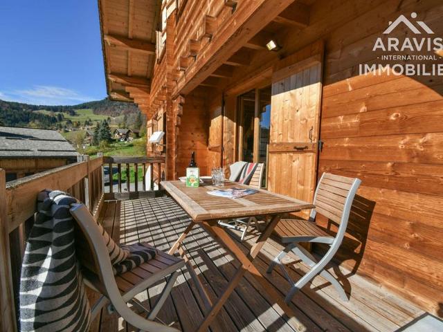 Spacious Independent Chalet, 4 Bedrooms, Sleeps 8, Near Ski Slopes and Trails! FR-1-391-47 - Le Grand Bornand