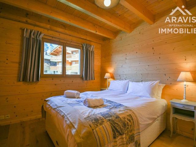 Spacious Independent Chalet, 4 Bedrooms, Sleeps 8, Near Ski Slopes and Trails! FR-1-391-47 - Le Grand Bornand