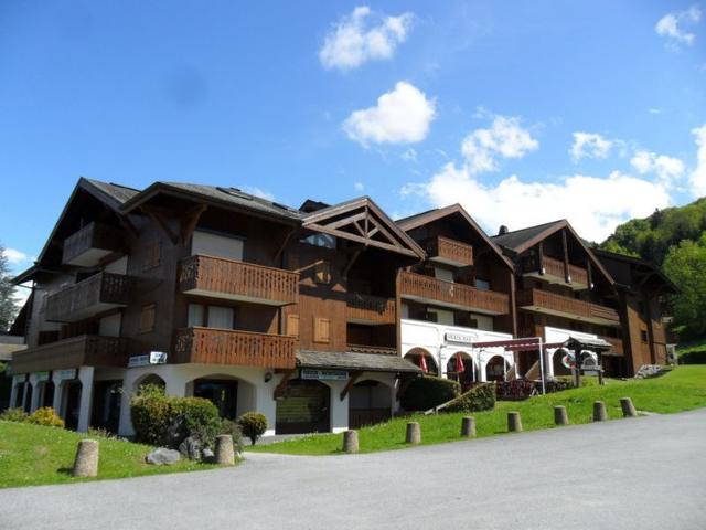 Ski-In/Ski-Out Studio, Balcony, Sleep 4, Near Village, Full Kitchen FR-1-412-30 - Morillon Village