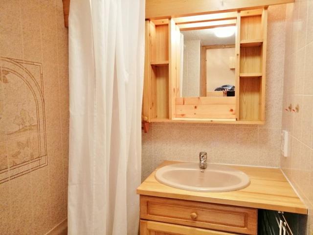 Ski-In/Ski-Out Studio, Balcony, Sleep 4, Near Village, Full Kitchen FR-1-412-30 - Morillon Village