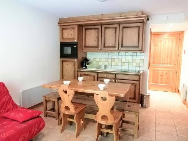 Morillon 1100: 2BR, 7 people, pets allowed, parking, Wifi, 50m from slopes FR-1-412-15 - Morillon 1100 Les Esserts