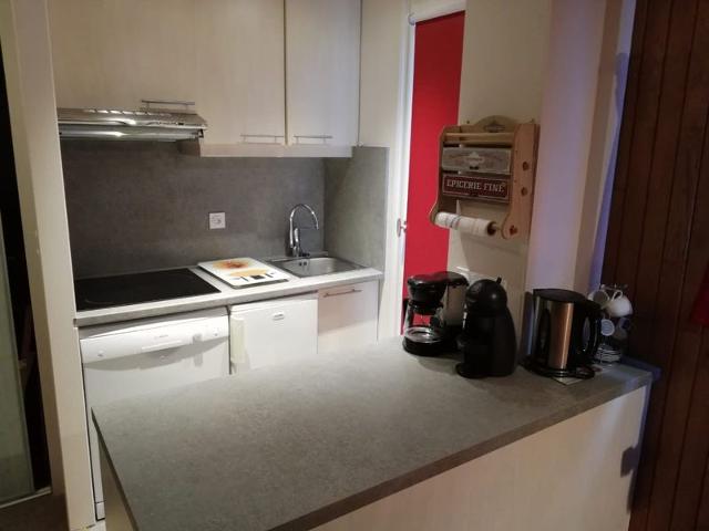 Cozy 2-Room Apartment, South/West Exposure, 100m from Slopes in Tignes FR-1-449-93 - Tignes Val Claret