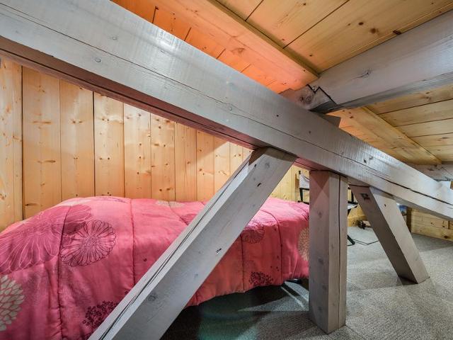Charming Duplex Studio in Central Megève with Balcony, Parking, and Ski Storage FR-1-453-44 - Megève