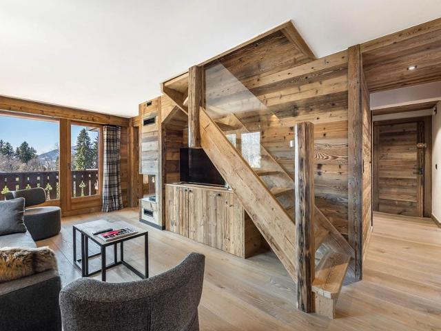 Cozy Duplex in Megève: 4 Bedrooms, Balcony, Fireplace, Pool, Tennis, 2km from Mont d'Arbois Lift FR-1-453-25 - Megève
