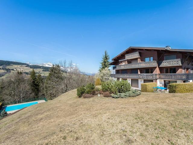 Cozy Duplex in Megève: 4 Bedrooms, Balcony, Fireplace, Pool, Tennis, 2km from Mont d'Arbois Lift FR-1-453-25 - Megève