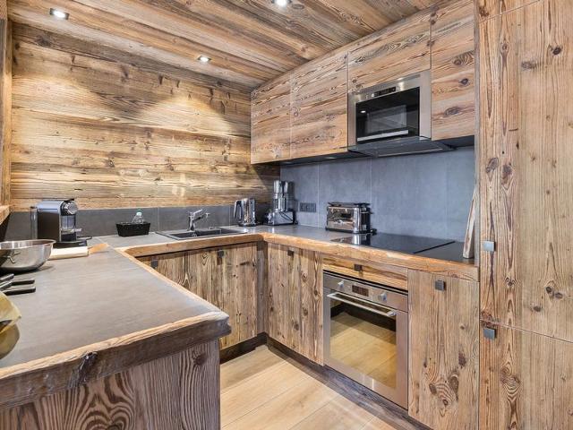Cozy Duplex in Megève: 4 Bedrooms, Balcony, Fireplace, Pool, Tennis, 2km from Mont d'Arbois Lift FR-1-453-25 - Megève