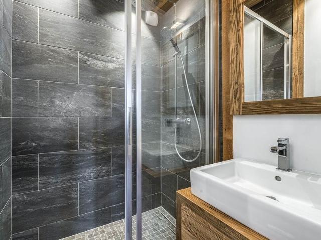Cozy Duplex in Megève: 4 Bedrooms, Balcony, Fireplace, Pool, Tennis, 2km from Mont d'Arbois Lift FR-1-453-25 - Megève