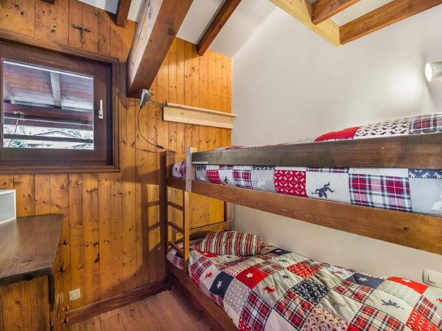 Cozy 2-Bedroom Apartment in Megève - South-Facing Balcony, Near Lift, Parking, Pet-Friendly FR-1-453-38 - Megève