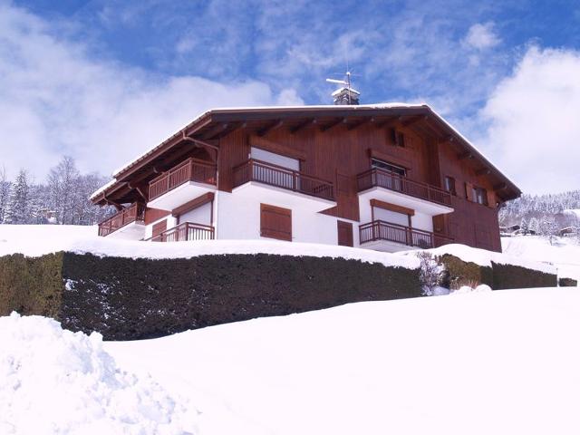 Cozy 2-Bedroom Apartment in Megève - South-Facing Balcony, Near Lift, Parking, Pet-Friendly FR-1-453-38 - Megève