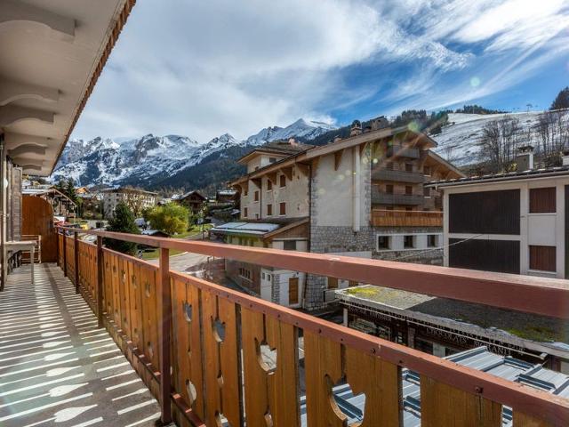3-Bedroom Apartment in Village Center, Near Ski Lifts, WiFi, Parking FR-1-437-48 - La Clusaz