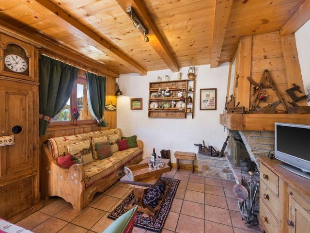 Spacious 4-Bedroom Apartment Near Jaillet Gondola with Balconies and Modern Amenities FR-1-453-11 - Megève