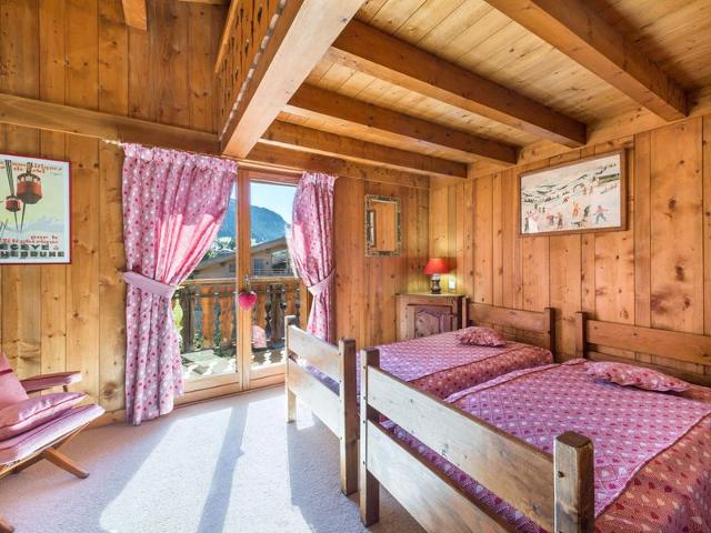 Spacious 4-Bedroom Apartment Near Jaillet Gondola with Balconies and Modern Amenities FR-1-453-11 - Megève