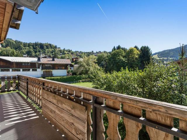 Spacious 4-Bedroom Apartment Near Jaillet Gondola with Balconies and Modern Amenities FR-1-453-11 - Megève