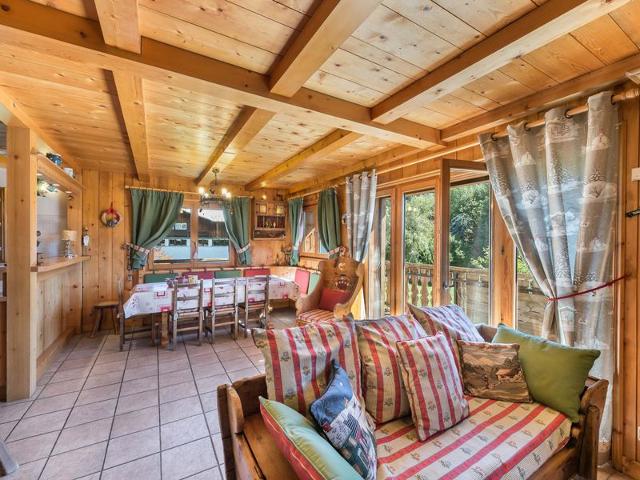 Spacious 4-Bedroom Apartment Near Jaillet Gondola with Balconies and Modern Amenities FR-1-453-11 - Megève