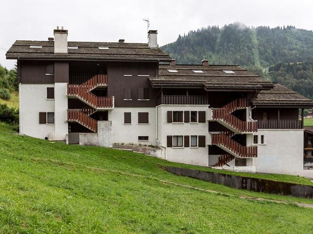 Perfect Alpine Getaway: 2BR Apt, Village Centre, Close to Trails FR-1-437-55 - La Clusaz