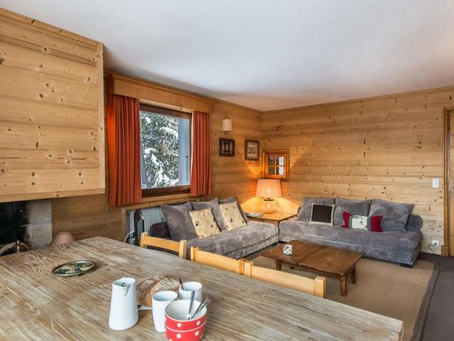 Charming 3-Room Apartment with Balcony, Near Mont d'Arbois Slopes & Golf in Megève FR-1-453-32 - Megève