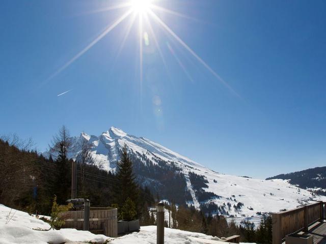 5-Bedroom Chalet, Sauna, Norwegian Bath, Wifi, Sleeps 12 in La Clusaz FR-1-437-57 - La Clusaz
