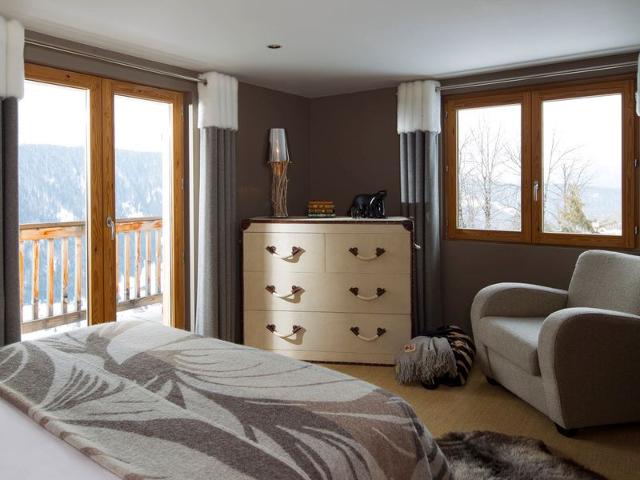 5-Bedroom Chalet, Sauna, Norwegian Bath, Wifi, Sleeps 12 in La Clusaz FR-1-437-57 - La Clusaz