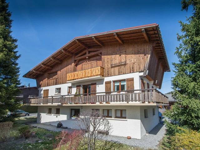 Cozy 3-Bedroom Chalet Apartment in Megève Jaillet - Sleeps 6, Near Ski Slopes, Fireplace & WiFi FR-1-453-6 - Megève