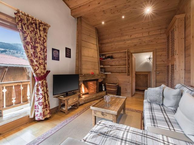 Cozy 3-Bedroom Chalet Apartment in Megève Jaillet - Sleeps 6, Near Ski Slopes, Fireplace & WiFi FR-1-453-6 - Megève