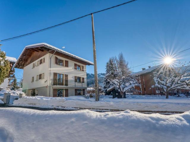 Cozy 1-Bedroom Apartment in Megève, 8 Min Walk to Center, Near Jaillet Gondola, WiFi & Parking FR-1-453-120 - Megève