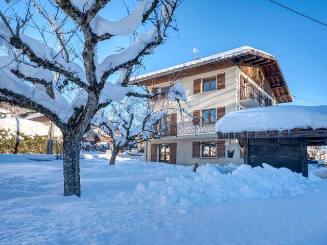 Cozy 1-Bedroom Apartment in Megève, 8 Min Walk to Center, Near Jaillet Gondola, WiFi & Parking FR-1-453-120 - Megève