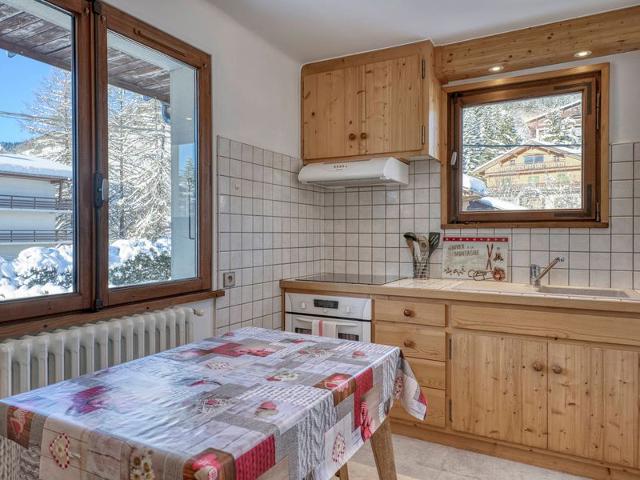 Cozy 1-Bedroom Apartment in Megève, 8 Min Walk to Center, Near Jaillet Gondola, WiFi & Parking FR-1-453-120 - Megève