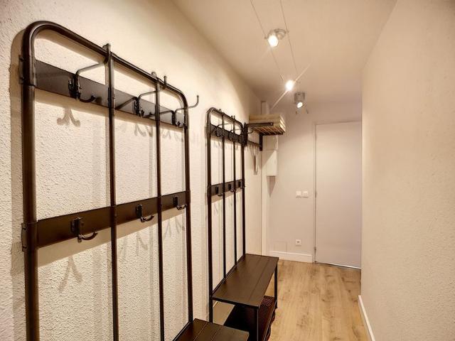 Ski-in/Ski-out 2-Room Apt for 4, South-Facing Balcony, Les Menuires FR-1-178-137 - Les Menuires Bruyères
