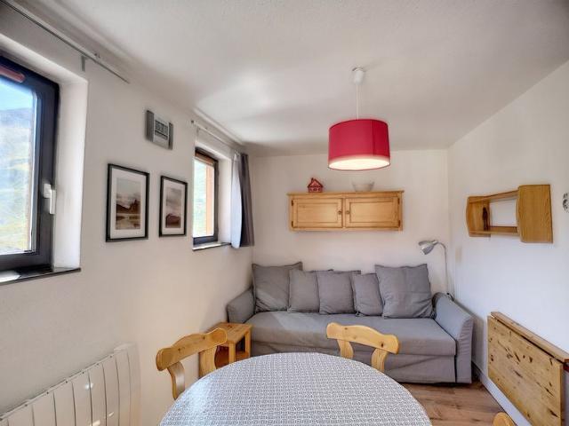 Ski-in/Ski-out 2-Room Apt for 4, South-Facing Balcony, Les Menuires FR-1-178-137 - Les Menuires Bruyères
