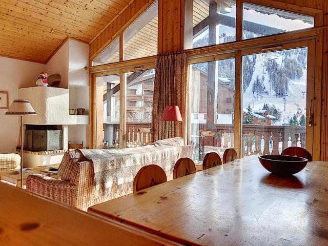 Apartements LES SANTONS - Val d'Isère Centre