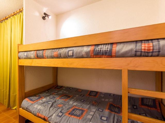 Cozy 4-Person Apartment in La Clusaz Village - Parking & WiFi Included FR-1-437-23 - La Clusaz