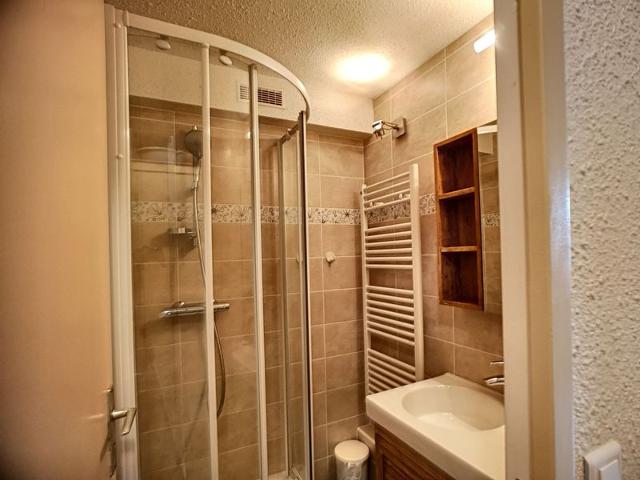Charming 2-Room Cabin for 6, Ski-in/Ski-out, South-Facing Balcony, Beautiful Views, Parking Included FR-1-178-325 - Les Menuires Reberty 1850