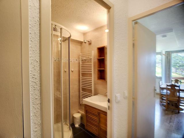 Charming 2-Room Cabin for 6, Ski-in/Ski-out, South-Facing Balcony, Beautiful Views, Parking Included FR-1-178-325 - Les Menuires Reberty 1850