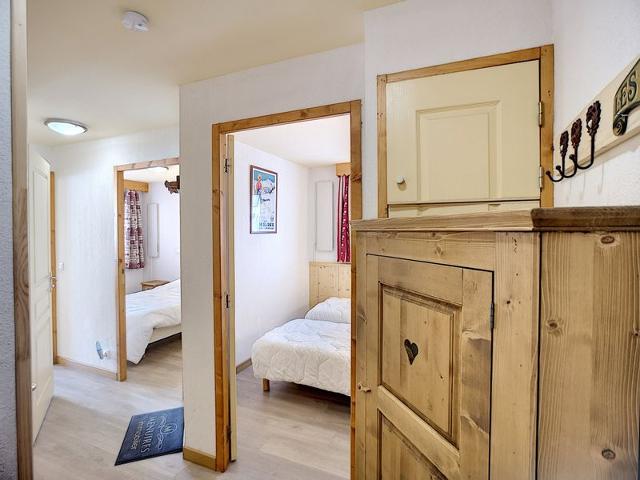 Les Valmonts - 3-Room Apartment, Sleeps 6, Ski-In/Ski-Out, South-West Balcony, Stunning Mountain View FR-1-178-319 - Les Menuires Bruyères