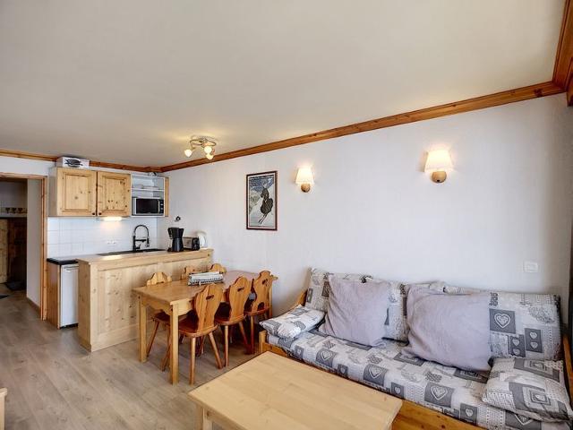Les Valmonts - 3-Room Apartment, Sleeps 6, Ski-In/Ski-Out, South-West Balcony, Stunning Mountain View FR-1-178-319 - Les Menuires Bruyères