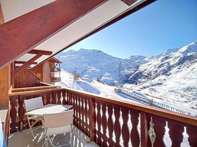 Les Valmonts - 3-Room Apartment, Sleeps 6, Ski-In/Ski-Out, South-West Balcony, Stunning Mountain View FR-1-178-319 - Les Menuires Bruyères