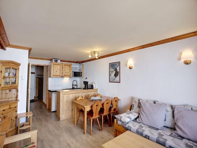 Les Valmonts - 3-Room Apartment, Sleeps 6, Ski-In/Ski-Out, South-West Balcony, Stunning Mountain View FR-1-178-319 - Les Menuires Bruyères