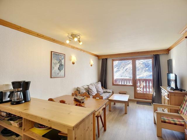 Les Valmonts - 3-Room Apartment, Sleeps 6, Ski-In/Ski-Out, South-West Balcony, Stunning Mountain View FR-1-178-319 - Les Menuires Bruyères