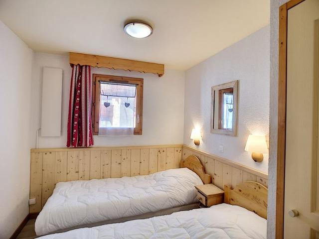 Les Valmonts - 3-Room Apartment, Sleeps 6, Ski-In/Ski-Out, South-West Balcony, Stunning Mountain View FR-1-178-319 - Les Menuires Bruyères