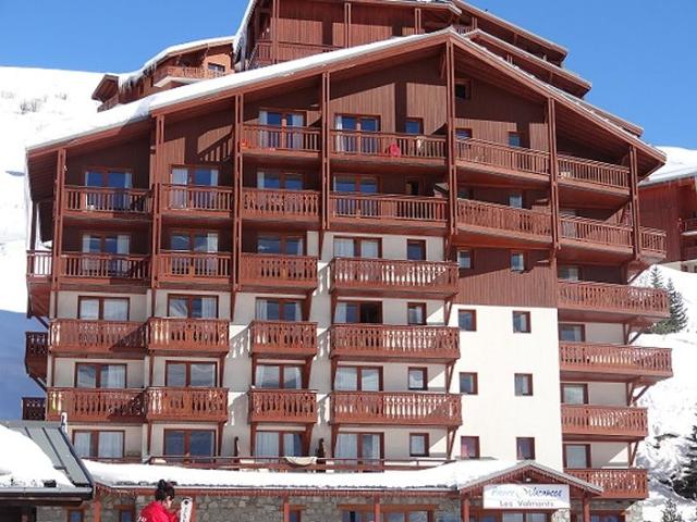 Les Valmonts - 3-Room Apartment, Sleeps 6, Ski-In/Ski-Out, South-West Balcony, Stunning Mountain View FR-1-178-319 - Les Menuires Bruyères
