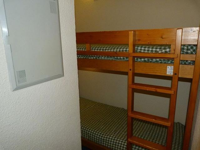 Cozy Alpine Apartment, Ski-In/Ski-Out, South-Facing Balcony, Great Views, Sleeps 6 FR-1-178-182 - Les Menuires Reberty 1850