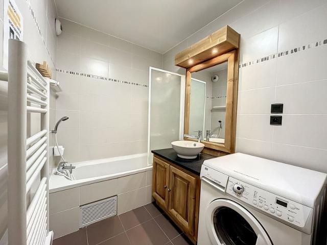 Chamonix - Central 64m² Apt for 6 with Mont Blanc View, Parking & Balcony FR-1-507-14 - Chamonix Centre