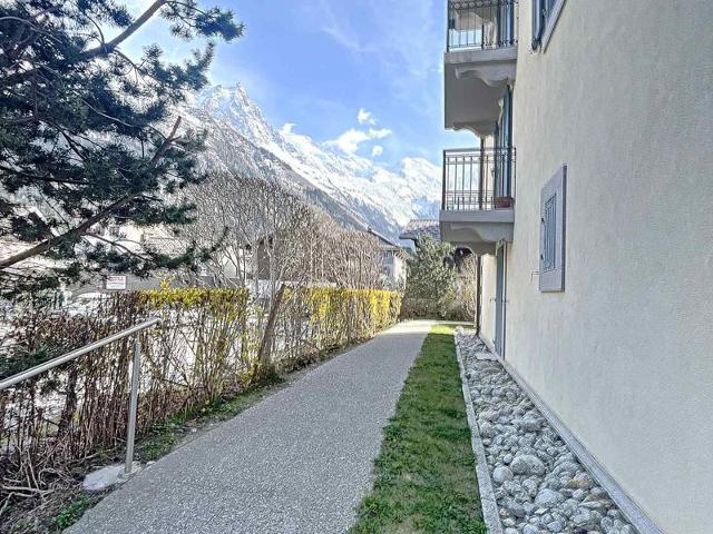 Chamonix - Central 64m² Apt for 6 with Mont Blanc View, Parking & Balcony FR-1-507-14 - Chamonix Centre