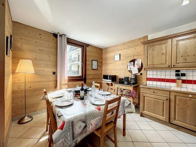Chamonix - Central 64m² Apt for 6 with Mont Blanc View, Parking & Balcony FR-1-507-14 - Chamonix Centre