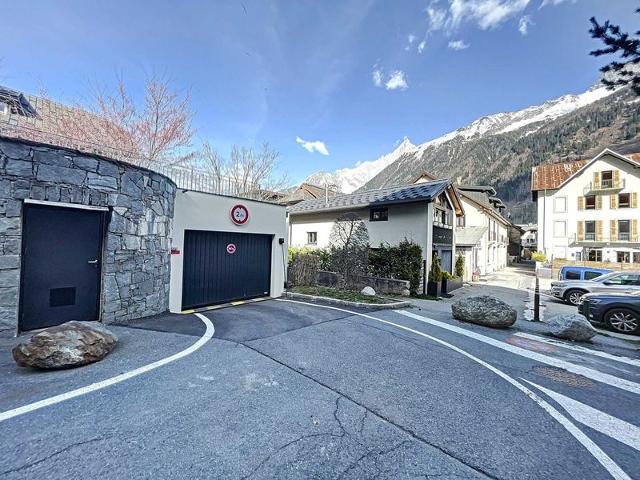 Chamonix - Central 64m² Apt for 6 with Mont Blanc View, Parking & Balcony FR-1-507-14 - Chamonix Centre